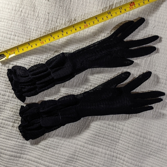 Vintage navy sheer lace dress gloves - Picture 6 of 8